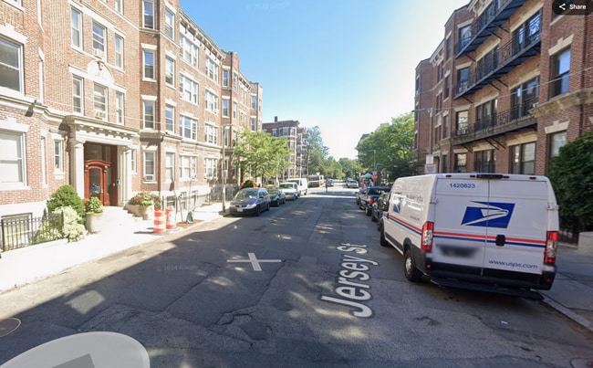 Building Photo - 107 Jersey St