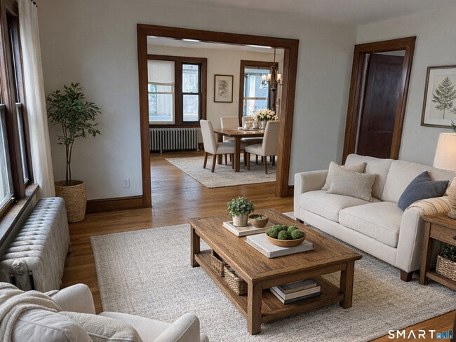 Building Photo - 36 Oakwood Ave Unit First Floor