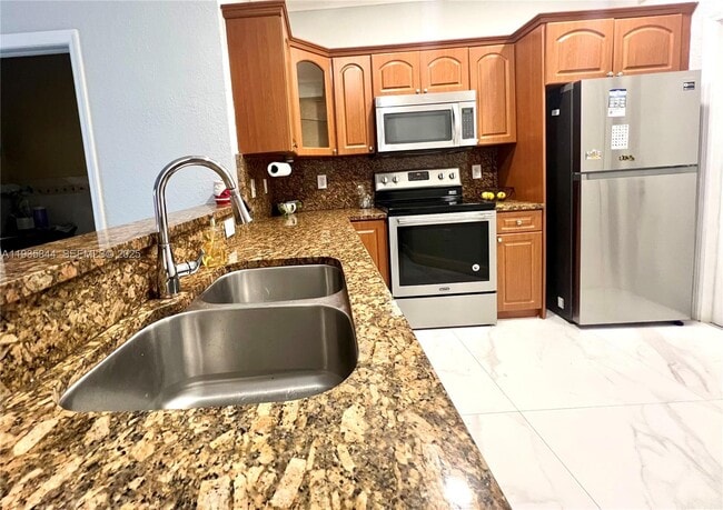 Photo - 17014 SW 39th St