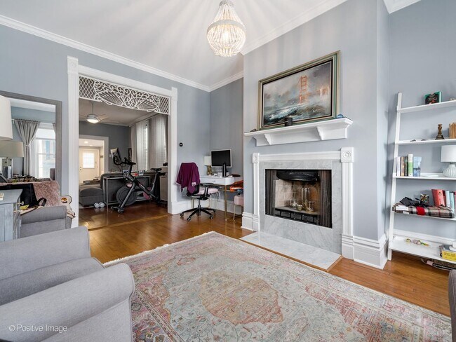 Photo - 1424 W Diversey Pkwy