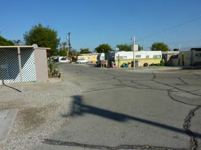 Photo - Desert Shores Trailer Park Apartments