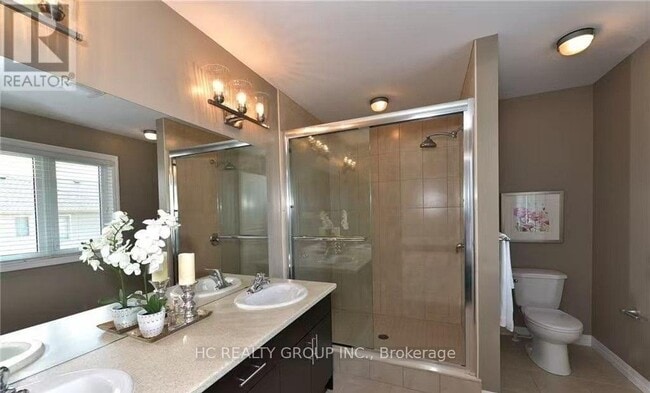Photo - 112 N Centre Rd