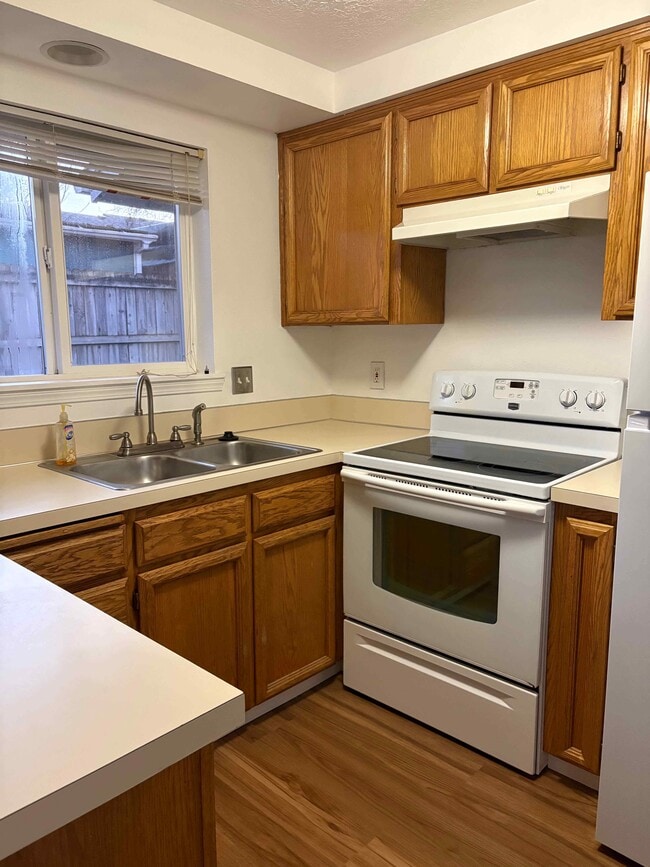 Photo - 5092 Skyline Village Loop S