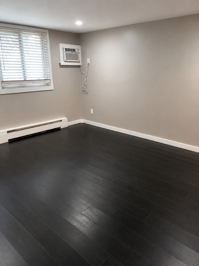 Building Photo - 1201 Franklin Ave Unit 3