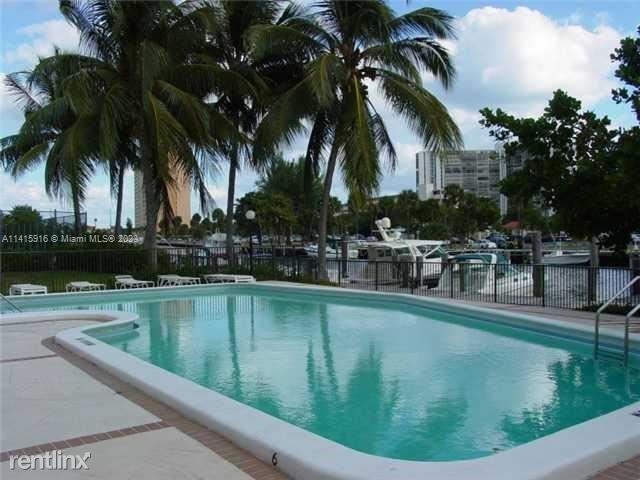 Photo - 4 br, 3 bath Townhome - 301 Poinciana Dr #...