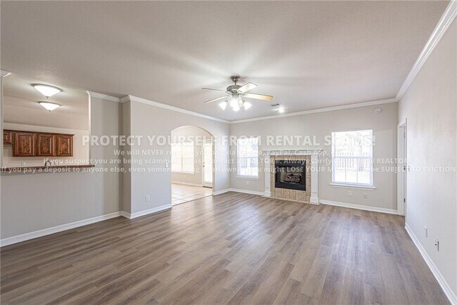 Photo - 741 Harvest St