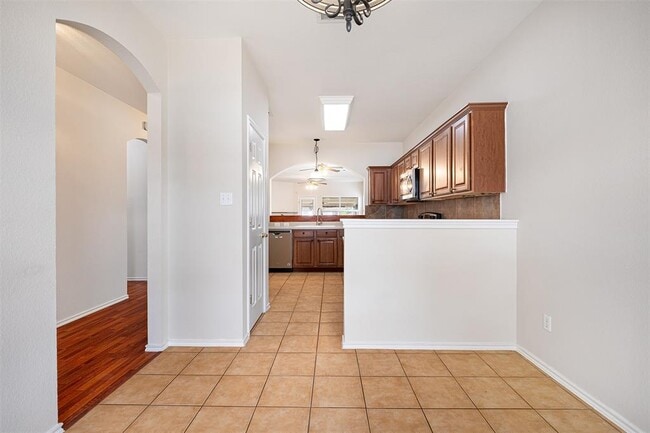 Photo - 105 Almquist St