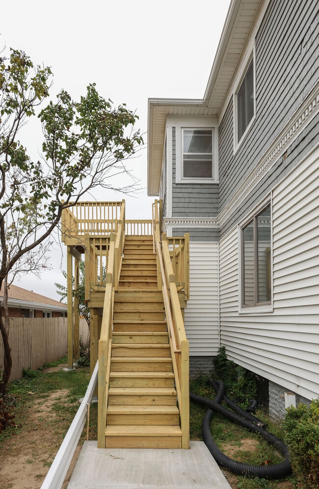 Photo - 226 Bluff St Unit 1/2