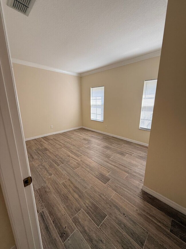 Photo - 1107 Croton Pl