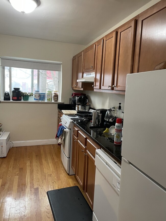 Photo - 117 Fellsway W Apartments