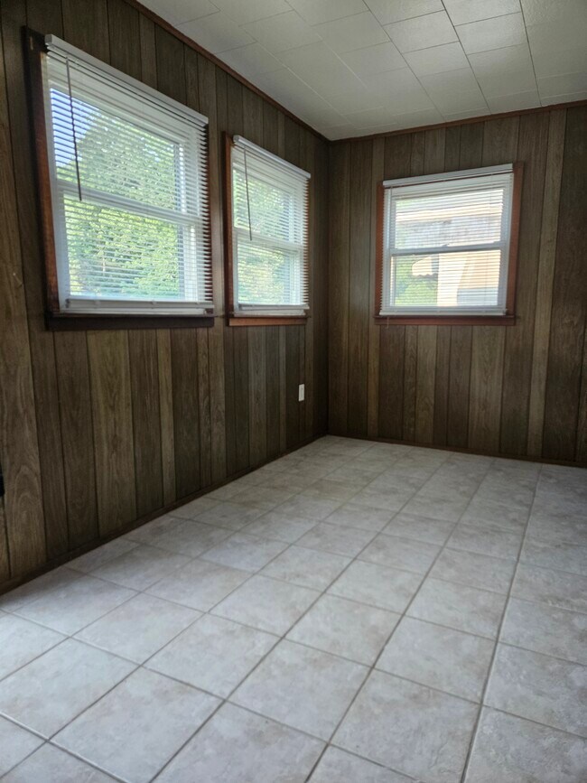 Photo - 1673 W 14th Ave