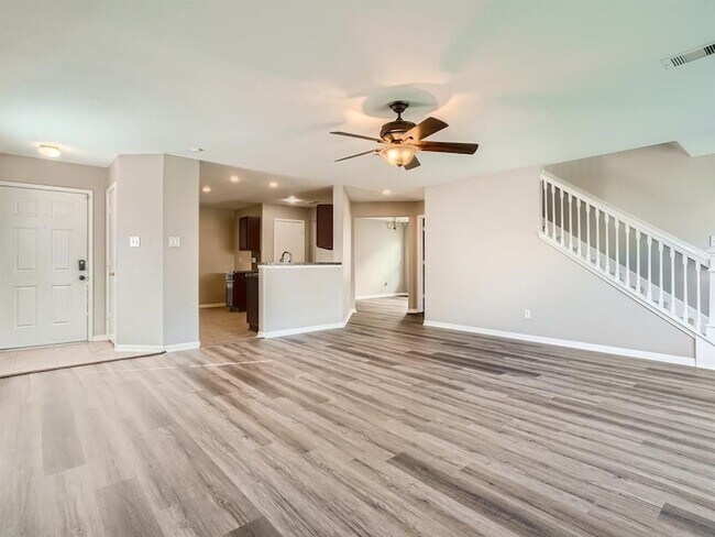 Photo - 11010 Walkup Way