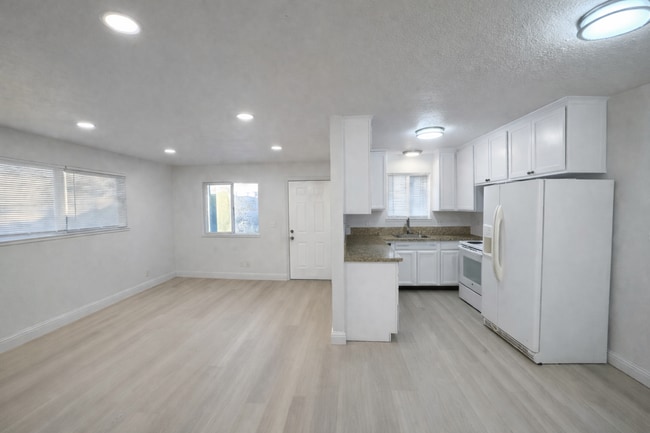 Photo - 5964 Gilman Way