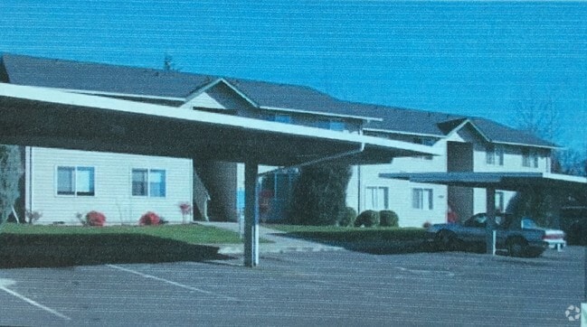 Building Photo - 5588 River Rd N Unit Apartments