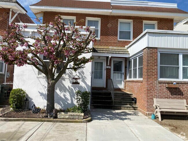 Building Photo - 34 N Montgomery Ave Rental