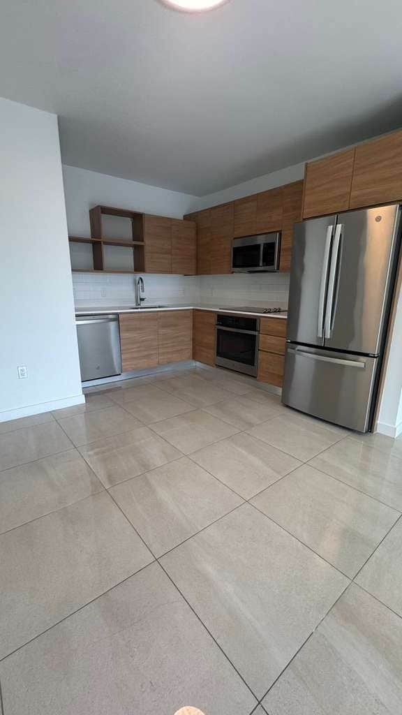 Building Photo - 1772 NW 16th St Unit A3