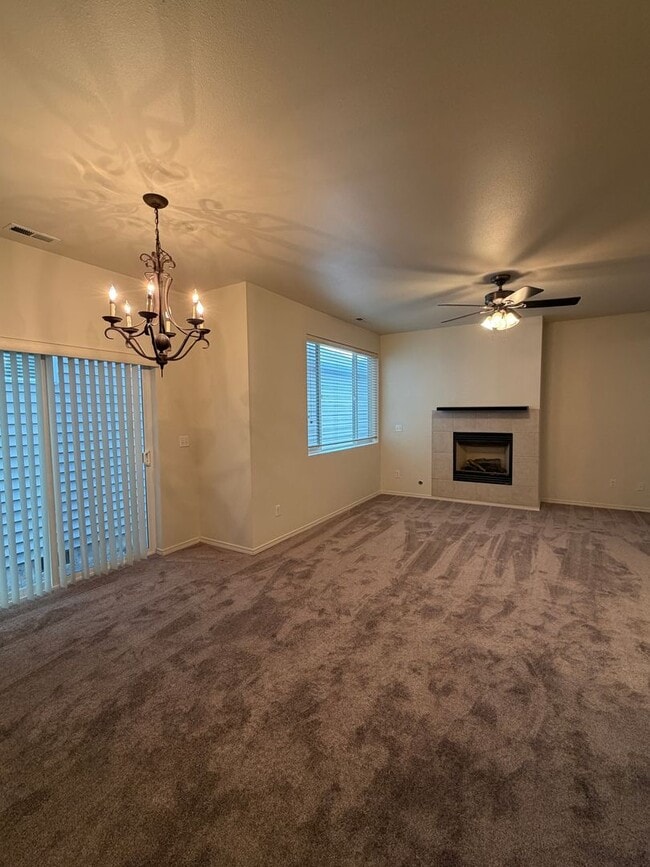 Photo - 4244 Edgewater Blvd NE