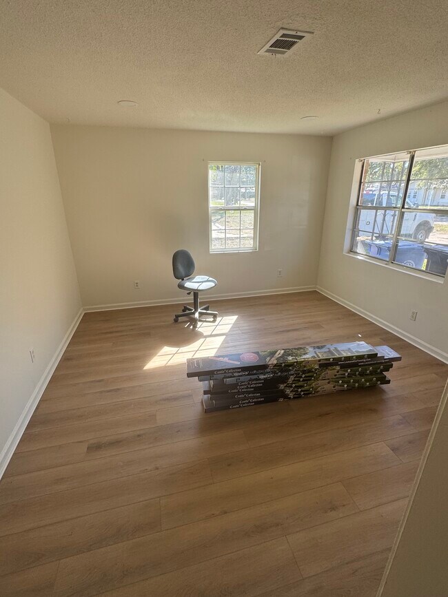 Photo - 2208 Mary Jane Dr