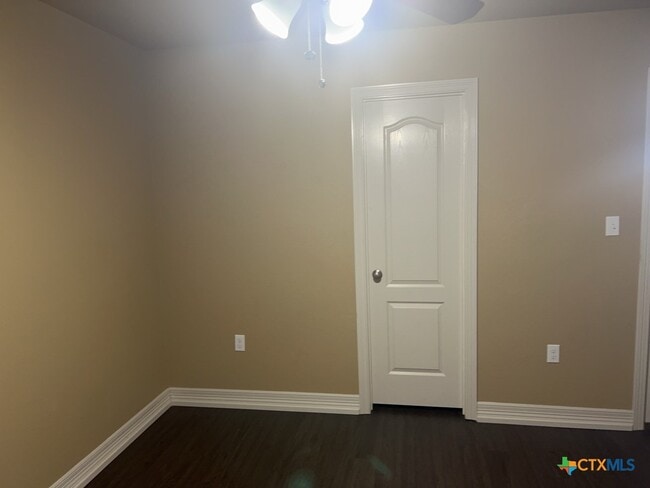 Photo - 2710 S Clear Creek Rd Unidad 203