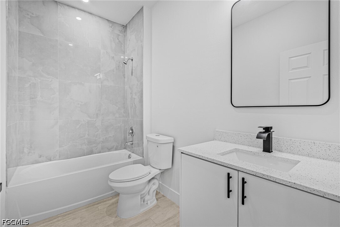 Photo - 2220 Kenneth Ave S