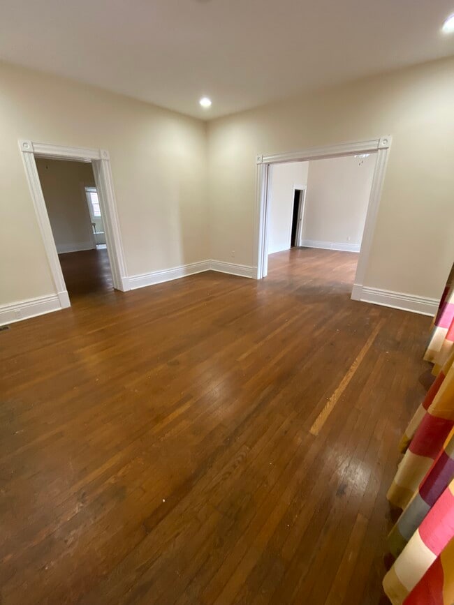 Living Room and Entry - 621 E 13th Ave Unit 621