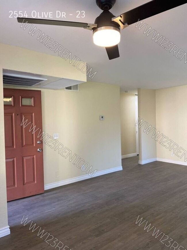 Photo - 2554 Olive Dr
