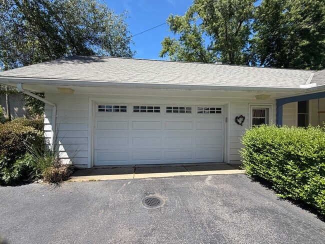 Photo - 7103 Reynolds Rd