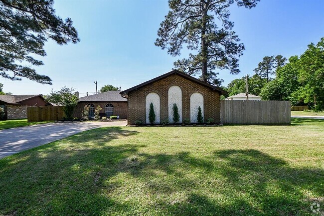 Building Photo - 1747 Burning Tree Rd Rental