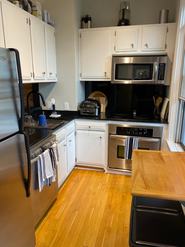 Building Photo - 98 Baldwin St Unit 1