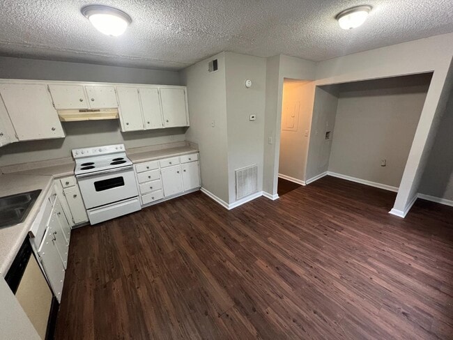 Photo - 818 Netherlands Dr