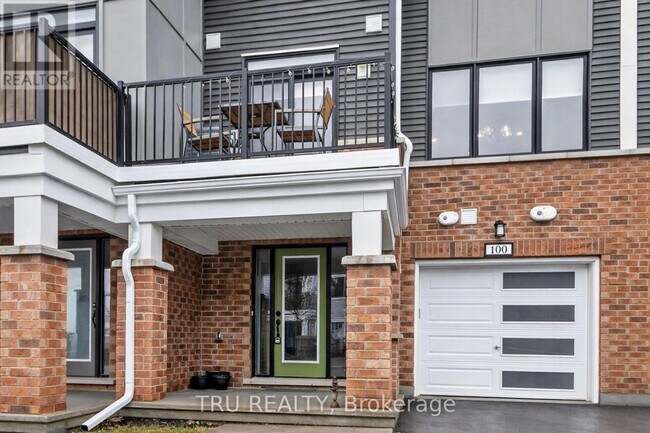 Photo - 100 Ballinora Ln.