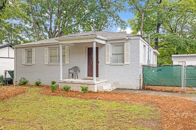 Photo - 2533 Godfrey Dr NW