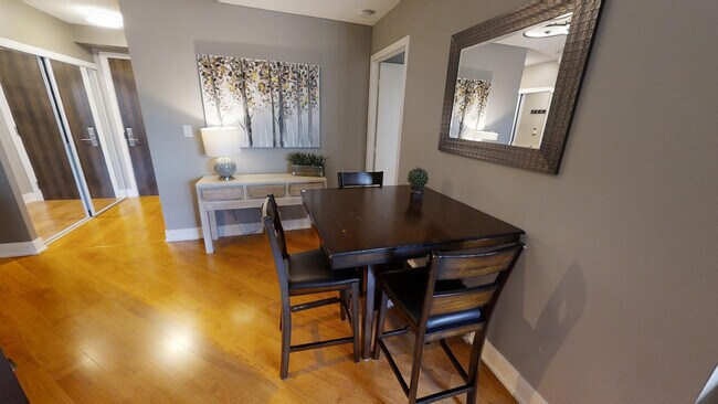 Photo - 20 Blue Jays Way Unit FL1-ID1030941P