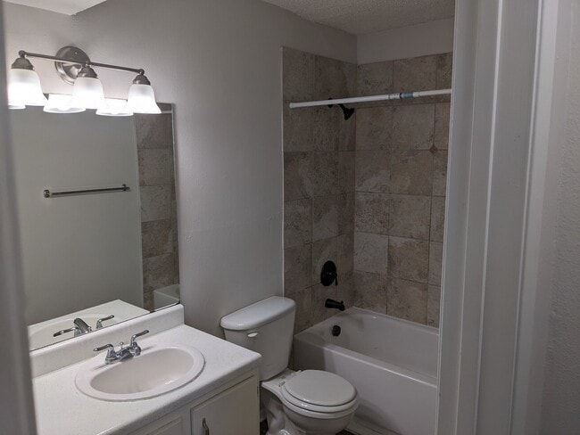 Photo - 6008 N Lamar Blvd Unit 1-104