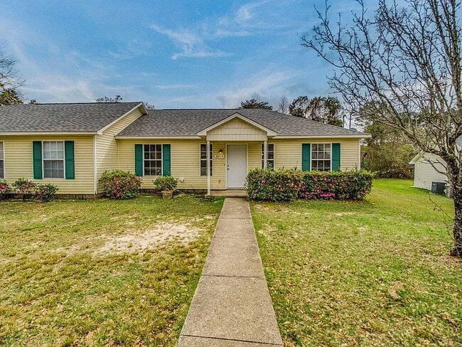 Building Photo - Renovated 2 bed 2 bath Unit B Rental