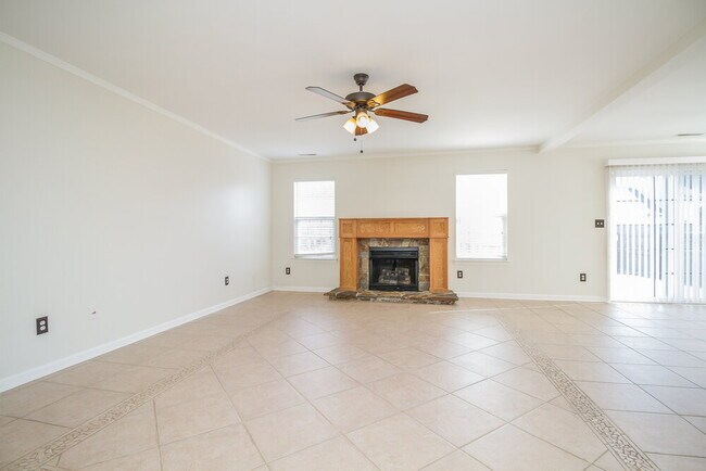 Photo - 1419 Weston Ln