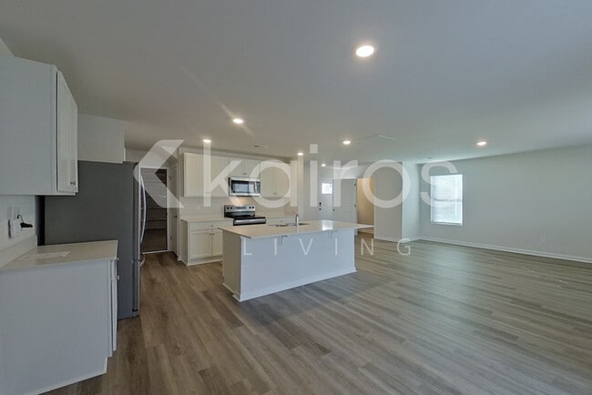 Photo - 126 Inez Ave