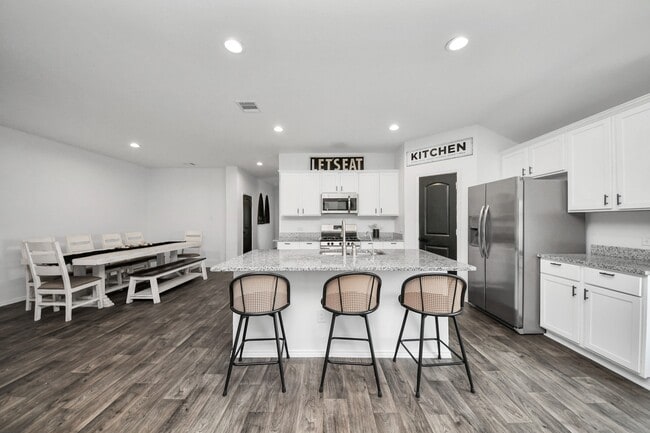 Building Photo - 22939 San Giorgio Ct
