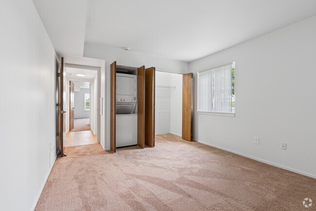 2BR, 2BA - 1,200SF - Bedroom