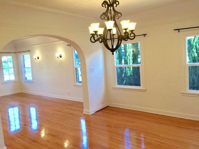 Photo - 1106.5 S Doheny Dr