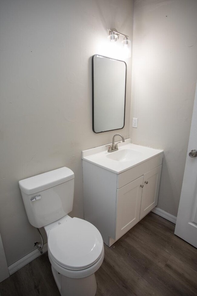 Photo - 309 W Marigny Cir