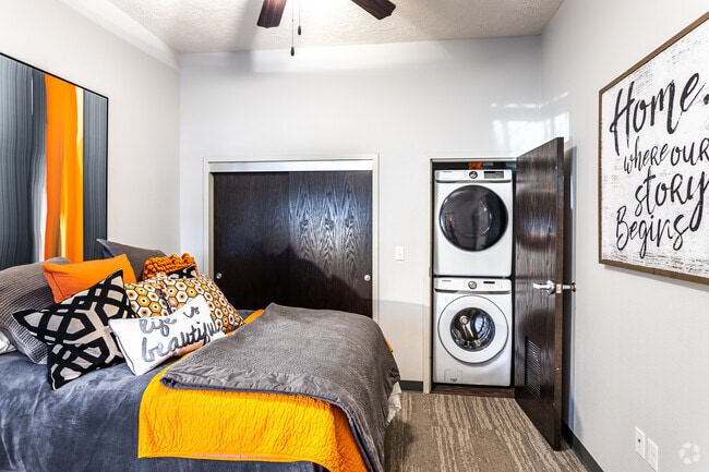 1BR, 1BA - 663 SF