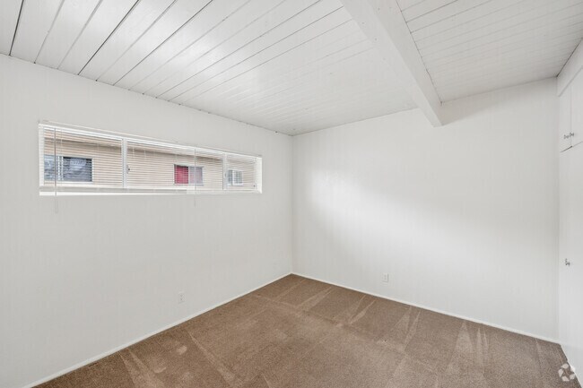 1BR, 1BA - 518SF - Bedroom