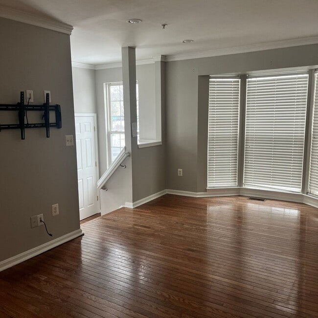 Photo - Large 4-bedroom Townhouse Odenton