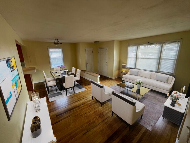 Building Photo - 2680 Leeds Ave