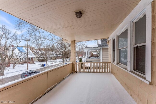 Photo - 1041 E 169th St Unidad 1043/UP