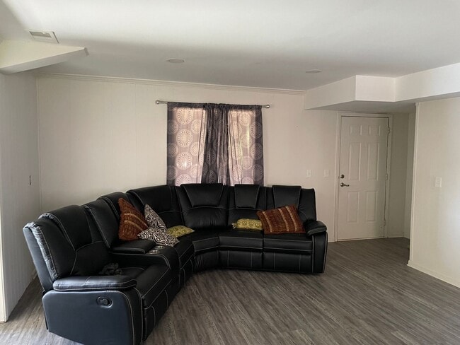 Photo - 5197 Woodmont Dr