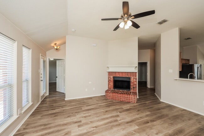 Photo - 320 Foreston Dr