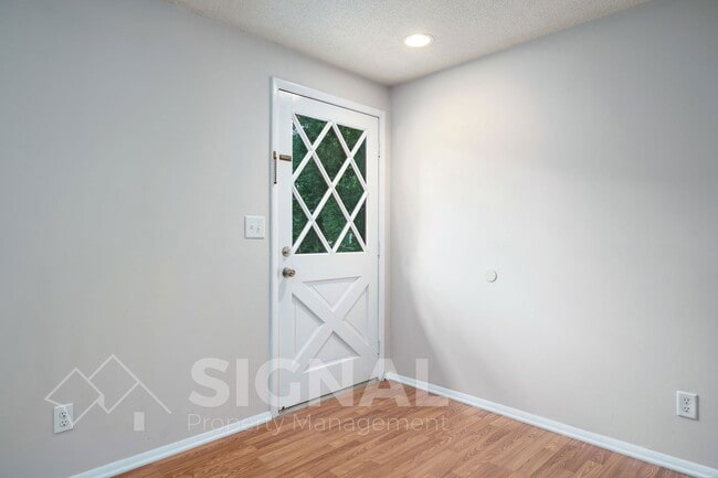 Photo - 5040 Oak Leaf Cir