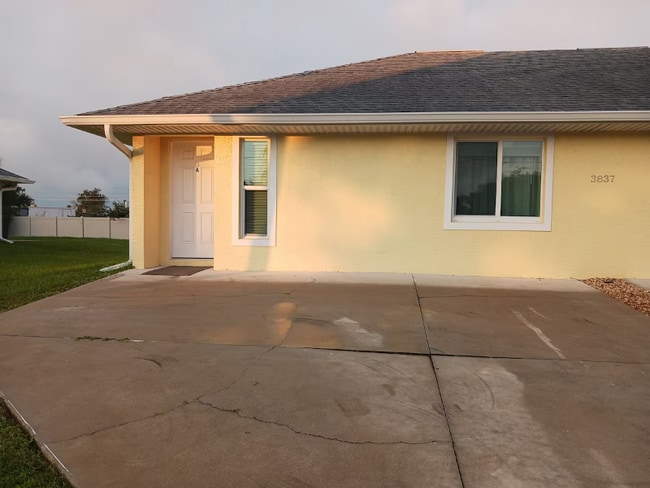 Building Photo - 3837 Hialeah Rd Rental
